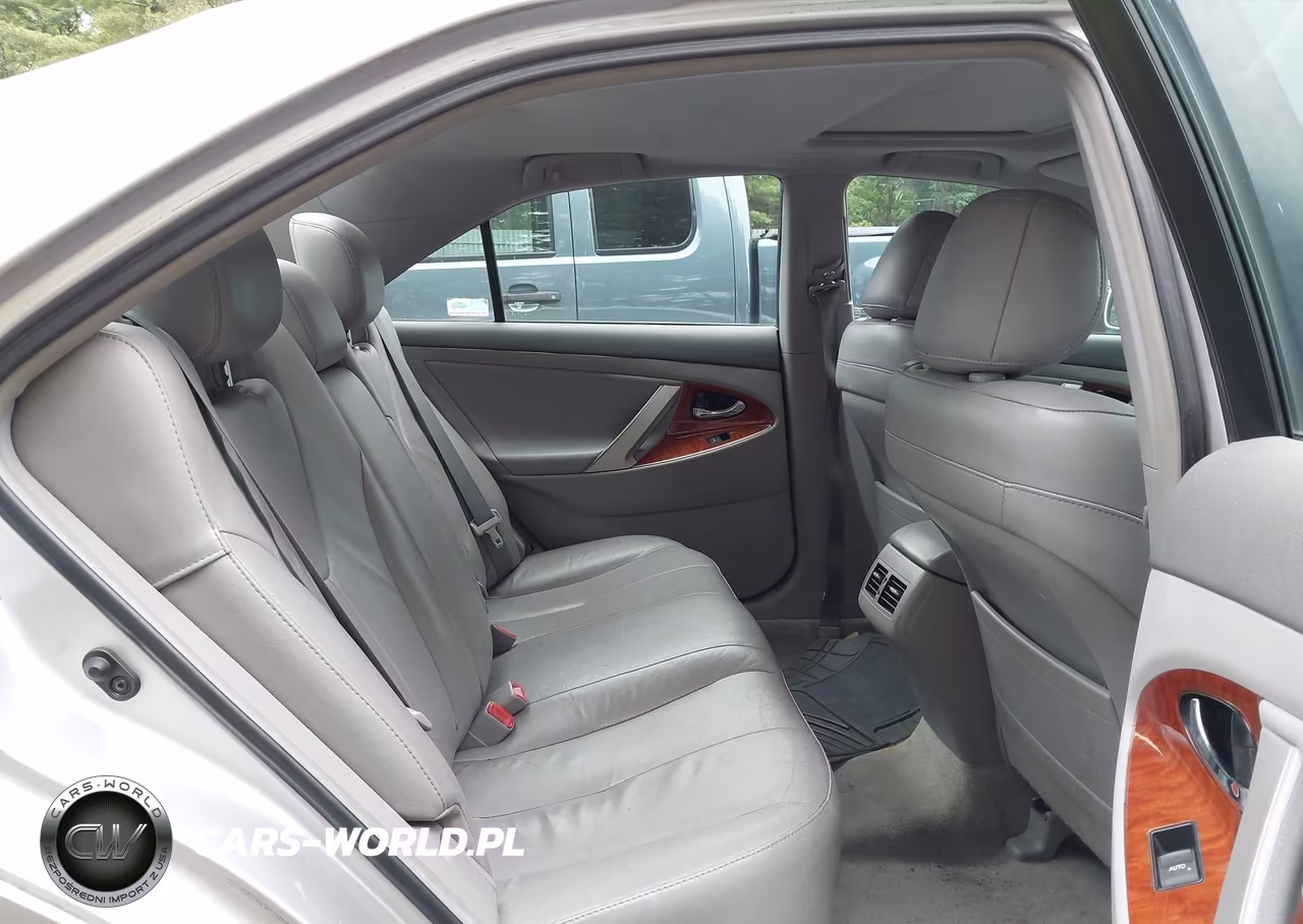 2011 Toyota Camry Xle VIN:4T1BF3EKXBU193896 - 8