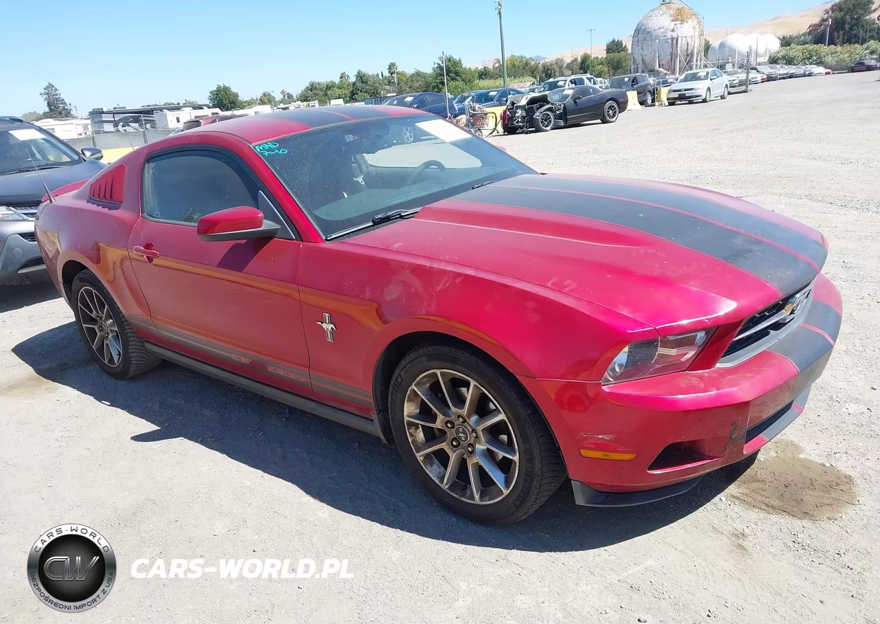 2010 Ford Mustang V6-V6 Premium