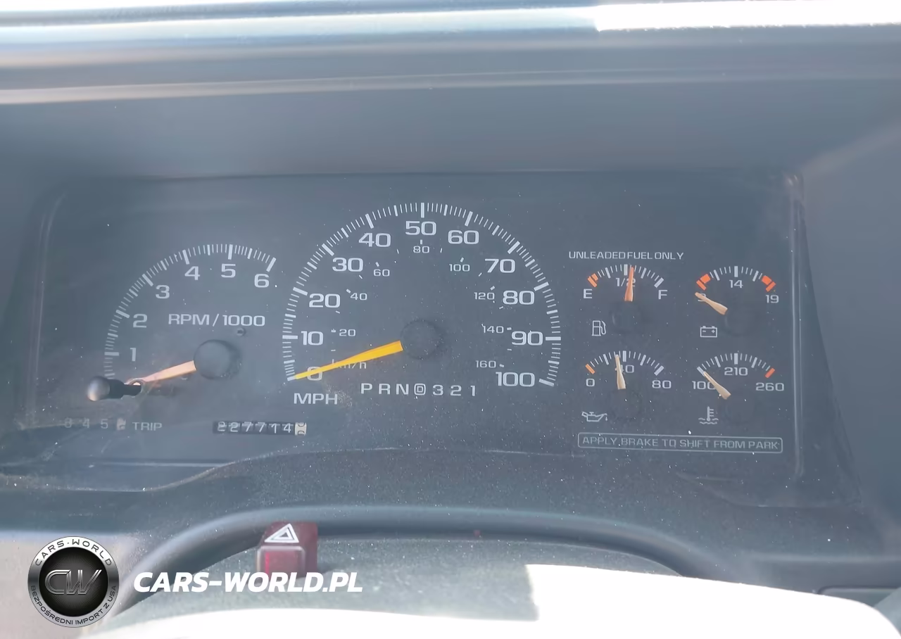 1999 Chevrolet Suburban VIN:1GNGK26J7XJ531244 - 7