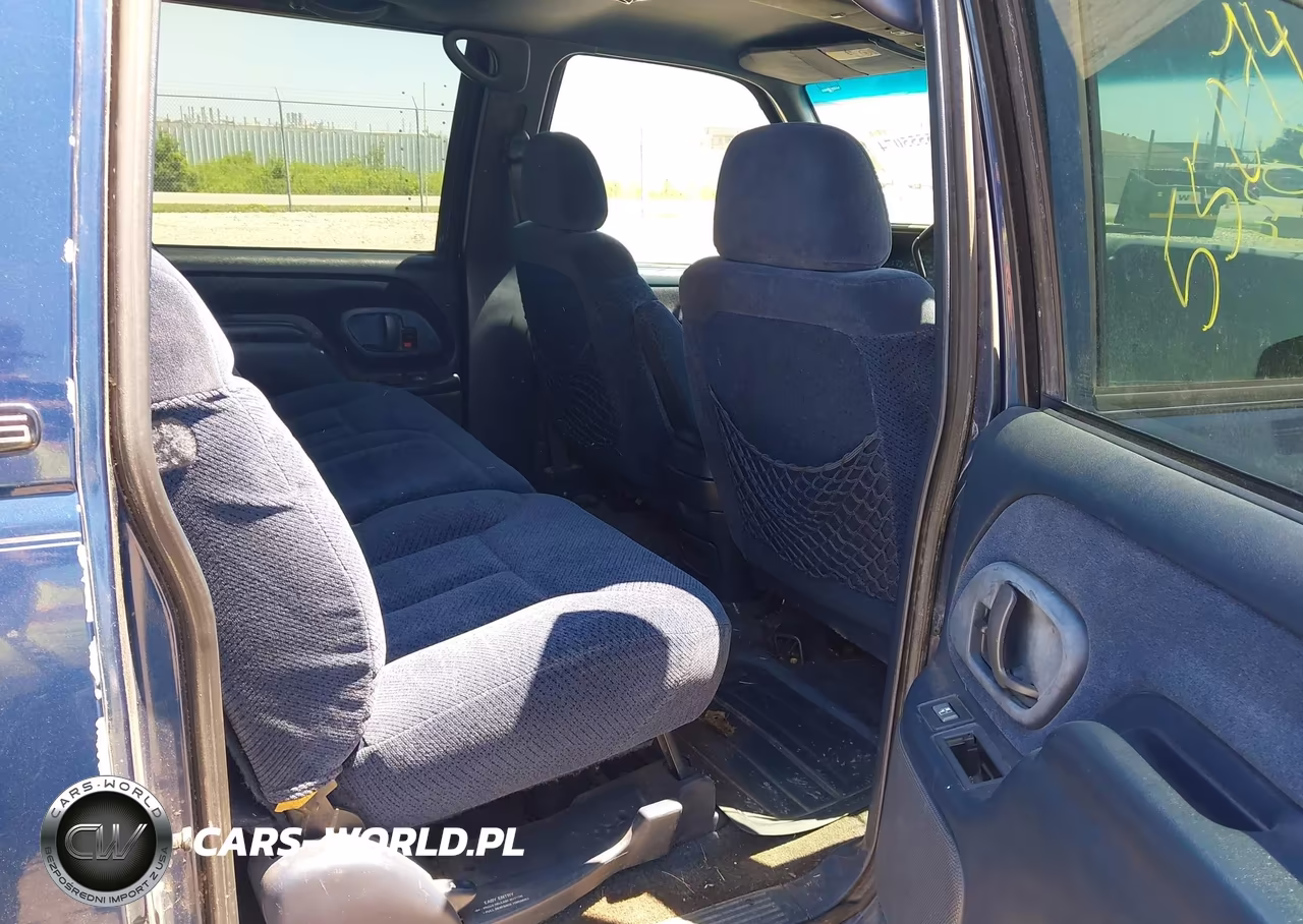 1999 Chevrolet Suburban VIN:1GNGK26J7XJ531244 - 8