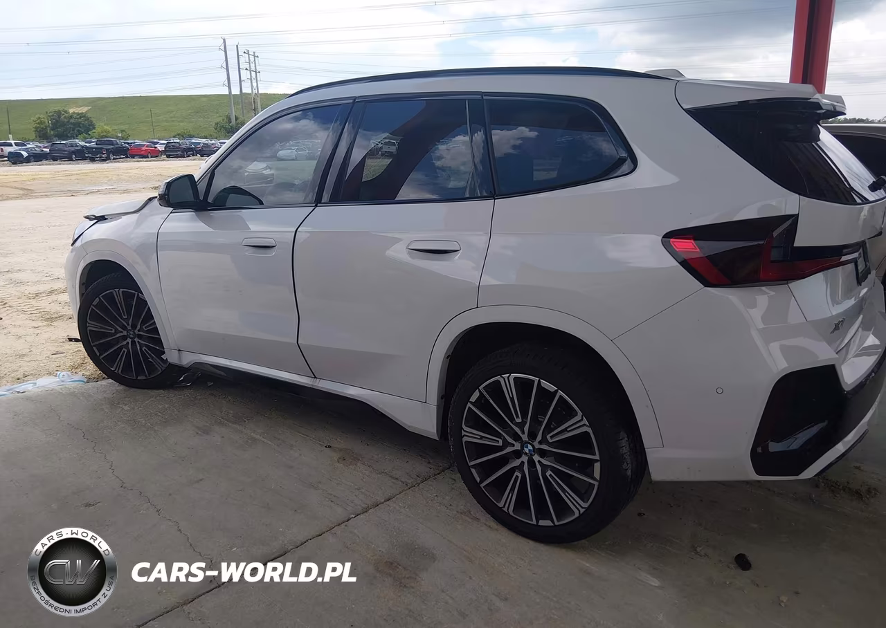 2026 BMW X1 xDrive28I VIN:WBX73EF0XT5579504 - 14