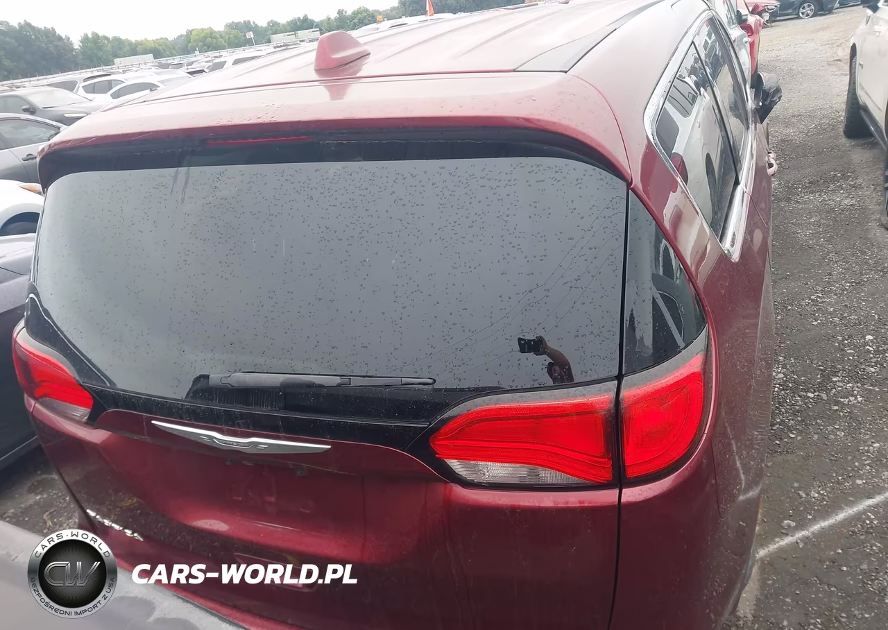 2018 Chrysler Pacifica Lx VIN:2C4RC1CG3JR106267 - 16