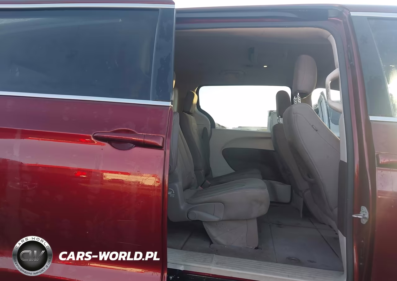 2018 Chrysler Pacifica Lx VIN:2C4RC1CG3JR106267 - 8