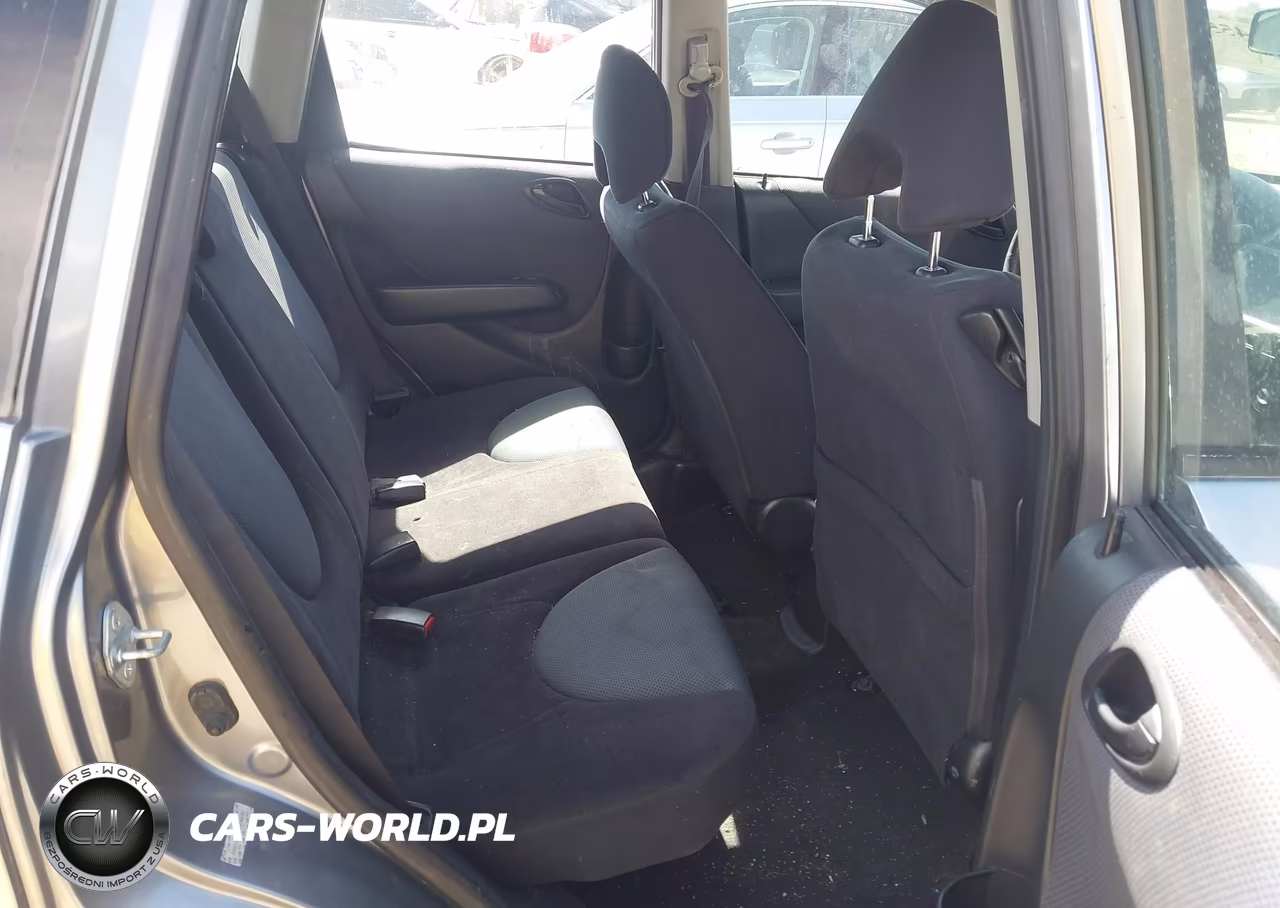 2007 Honda Fit Sport VIN:JHMGD38677S046791 - 8