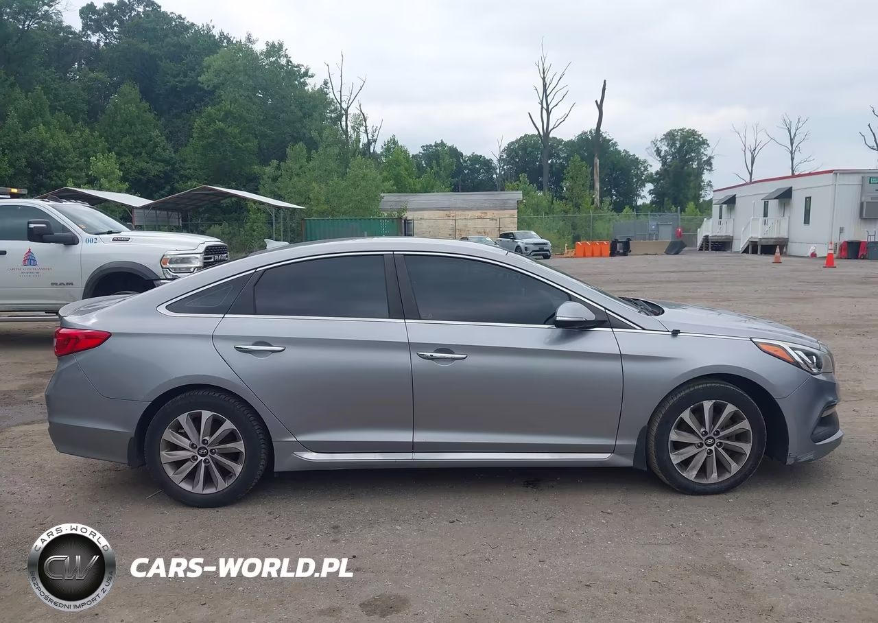 2015 Hyundai Sonata Sport VIN:5NPE34AF4FH242082 - 13