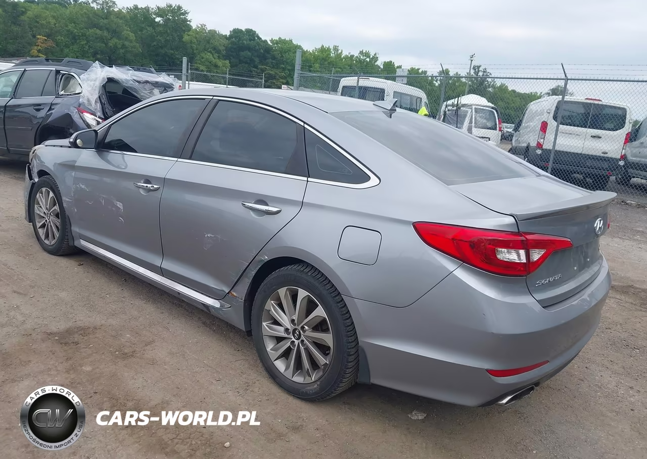 2015 Hyundai Sonata Sport VIN:5NPE34AF4FH242082 - 3