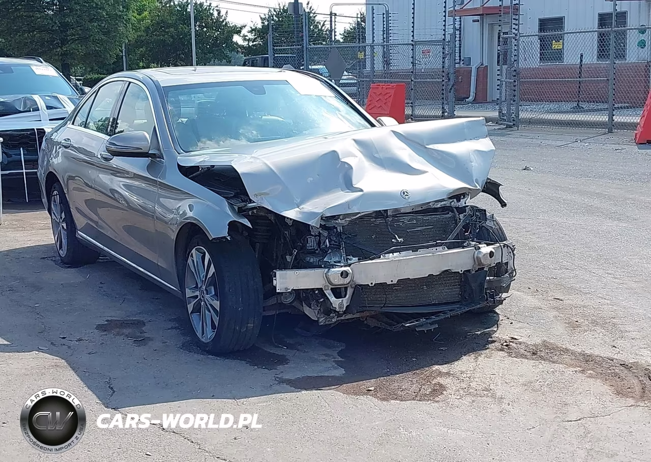 2019 Mercedes-Benz C 300 4Matic – zdjęcie 1 z 16