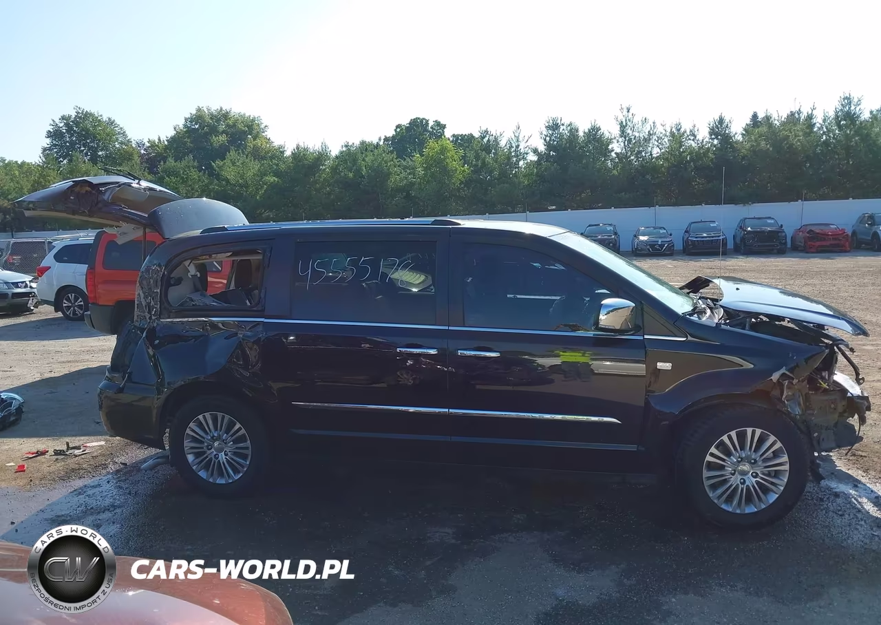 2014 Chrysler Town & Country Touring-L 30Th Anniversary VIN:2C4RC1CG4ER364822 - 6