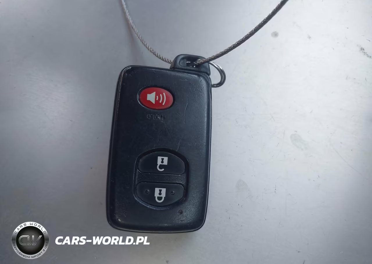2015 Toyota Prius Two VIN:JTDKN3DU8F0396695 - 11