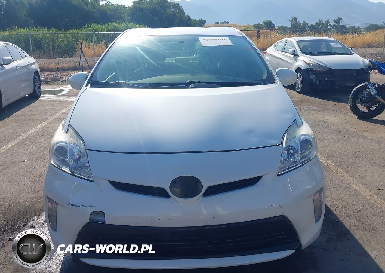 2015 Toyota Prius Two VIN:JTDKN3DU8F0396695 - 12