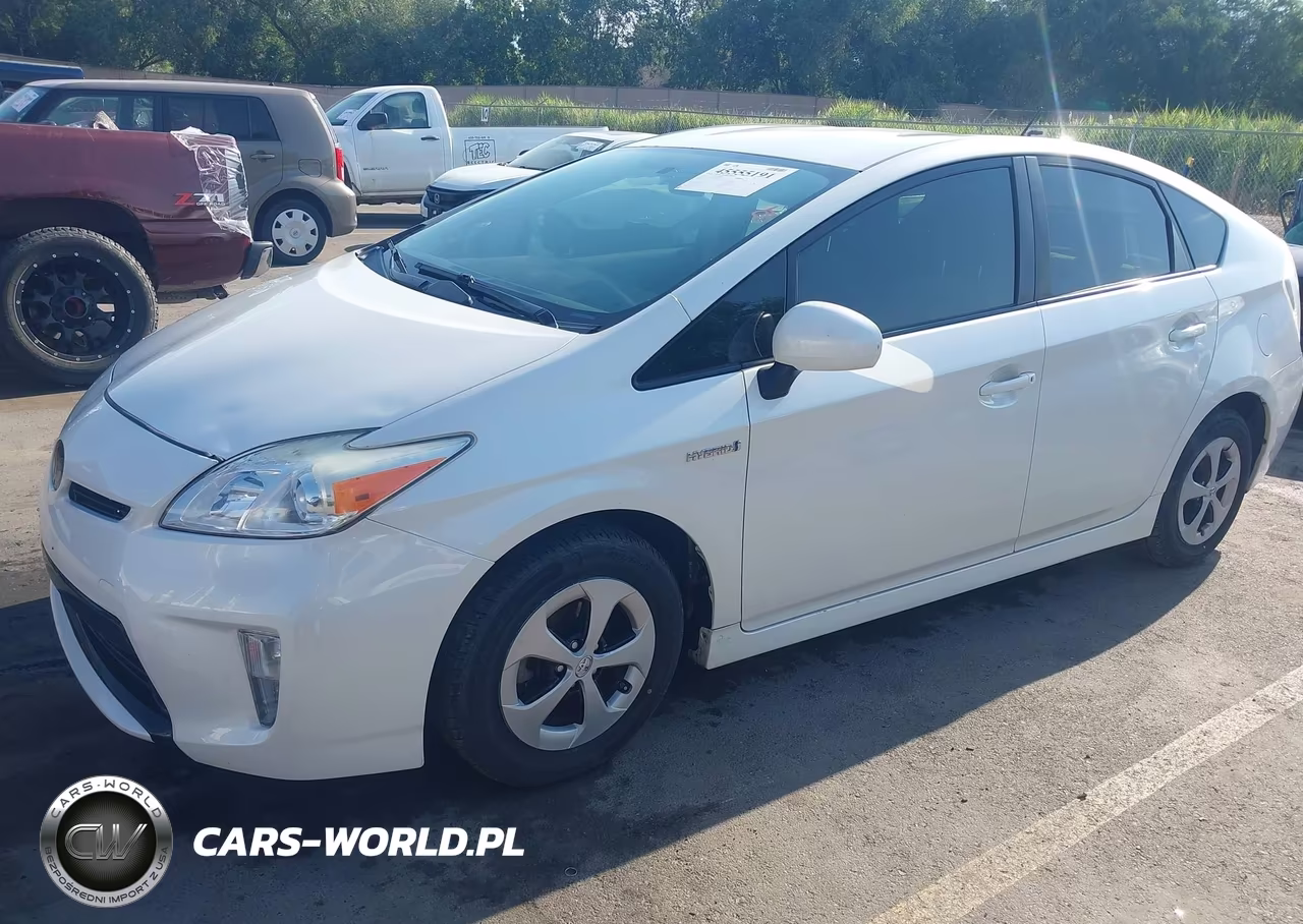 2015 Toyota Prius Two VIN:JTDKN3DU8F0396695 - 2