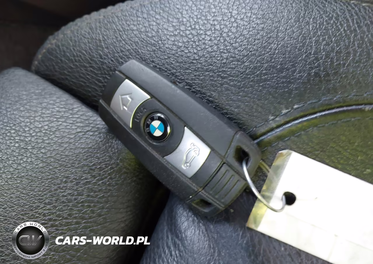 2011 BMW 328I xDrive VIN:WBAPK5C57BF123823 - 11
