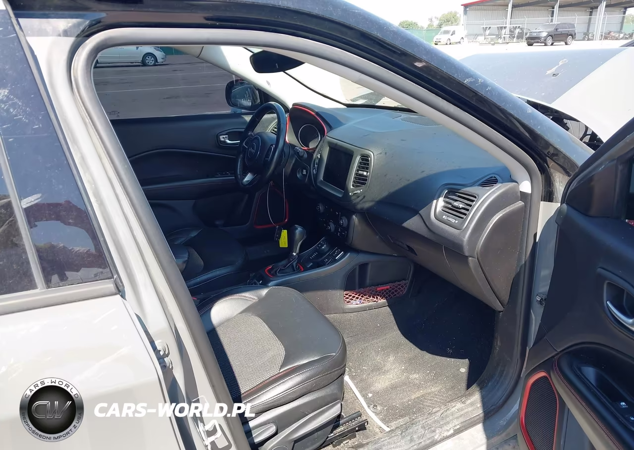 2020 Jeep Compass Trailhawk 4X4 VIN:3C4NJDDB3LT159866 - 5