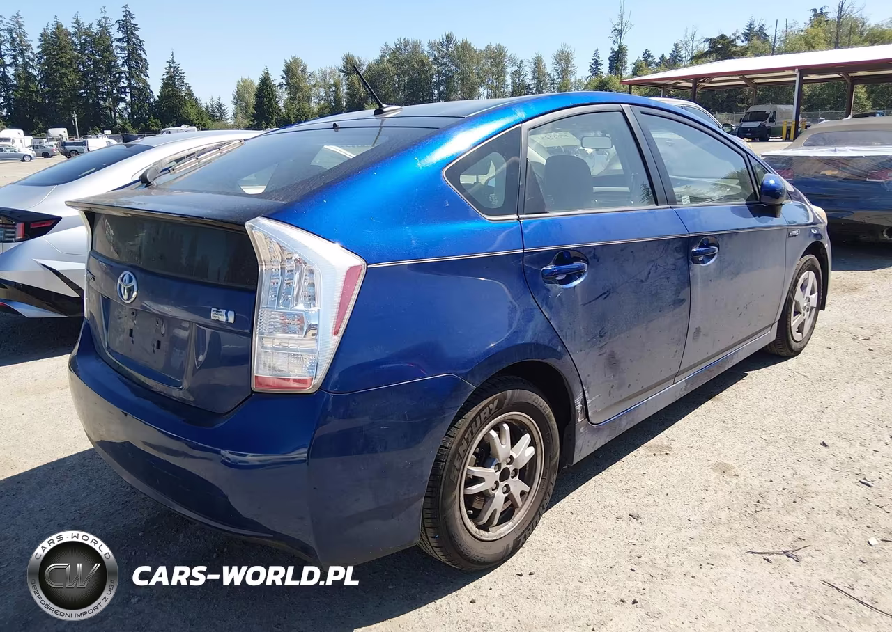 2011 Toyota Prius Two VIN:JTDKN3DU1B1381430 - 4