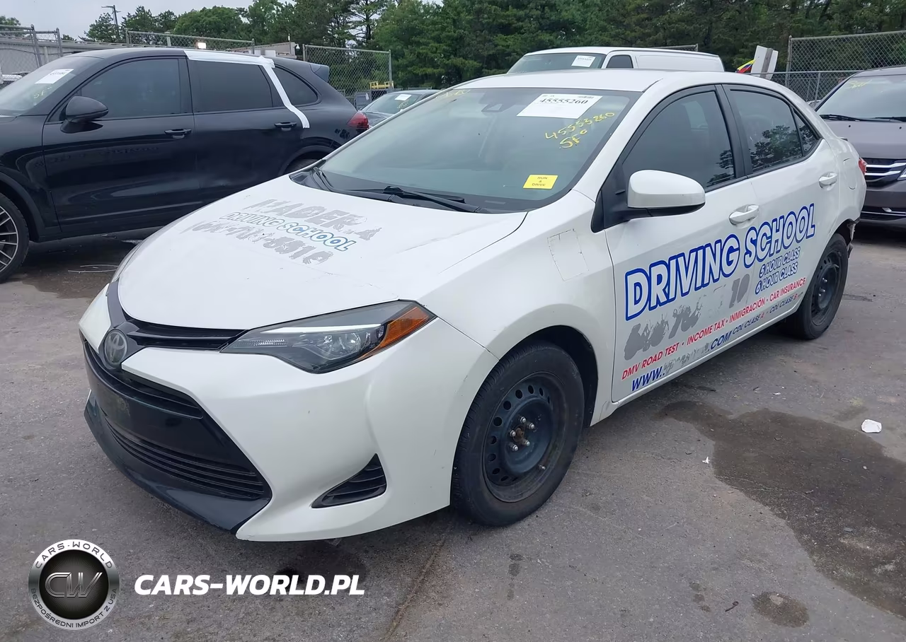 2017 Toyota Corolla Le VIN:5YFBURHE4HP660562 - 2