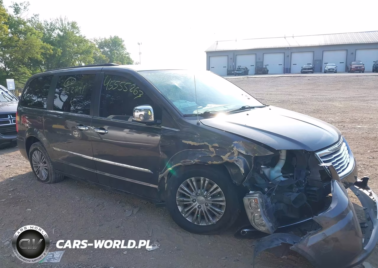 2016 Chrysler Town & Country Touring-L Anniversary Edition – zdjęcie 1 z 16