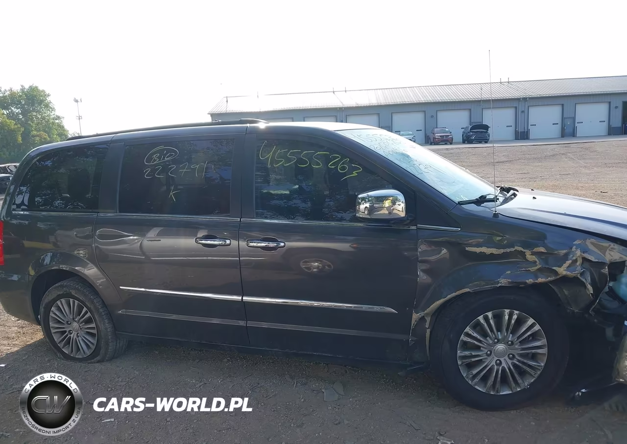 2016 Chrysler Town & Country Touring-L Anniversary Edition VIN:2C4RC1CG7GR222791 - 13
