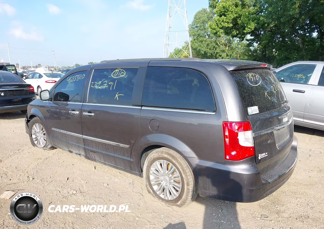 2016 Chrysler Town & Country Touring-L Anniversary Edition VIN:2C4RC1CG7GR222791 - 3