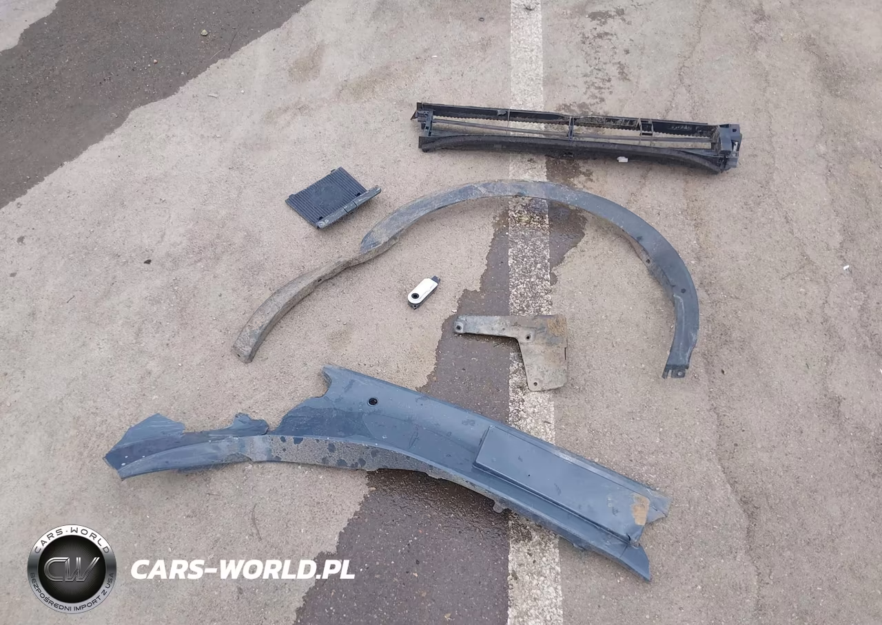 2025 Toyota Prius Le VIN:JTDACAAU3S3064294 - 12