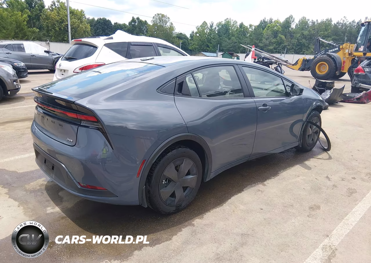 2025 Toyota Prius Le VIN:JTDACAAU3S3064294 - 4
