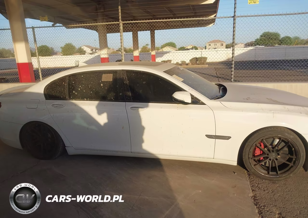 2015 BMW 750Li VIN:WBAYE8C5XFD781599 - 13