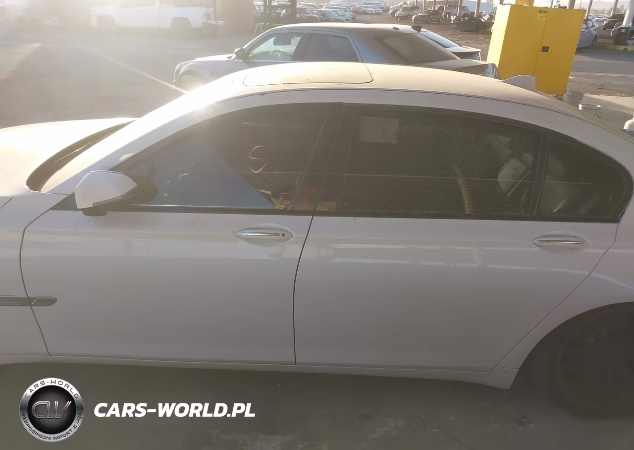 2015 BMW 750Li VIN:WBAYE8C5XFD781599 - 14