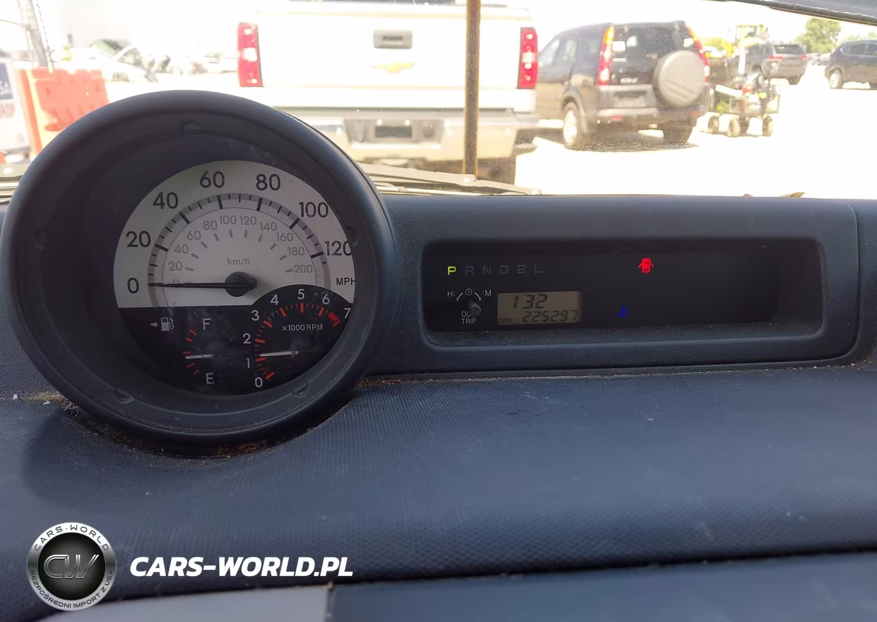 2005 Scion Xb VIN:JTLKT324450189099 - 7