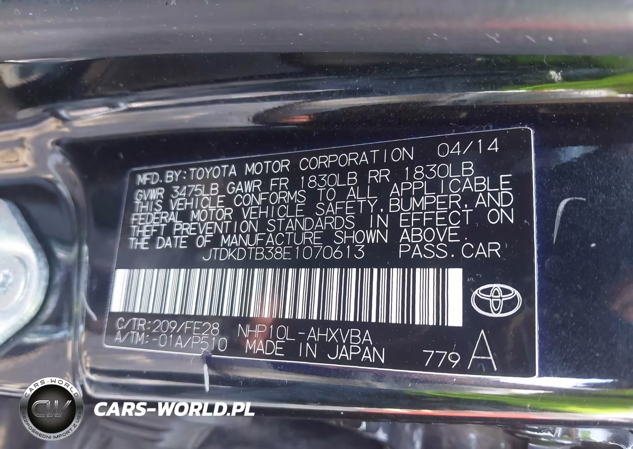2014 Toyota Prius C One VIN:JTDKDTB38E1070613 - 9