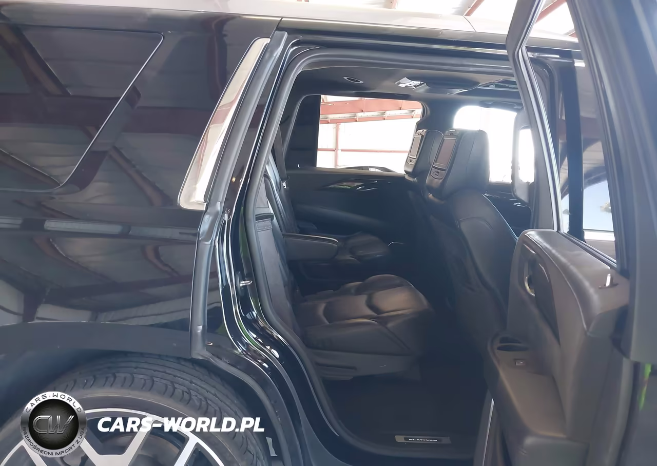 2017 Cadillac Escalade Platinum VIN:1GYS4DKJ2HR299390 - 8