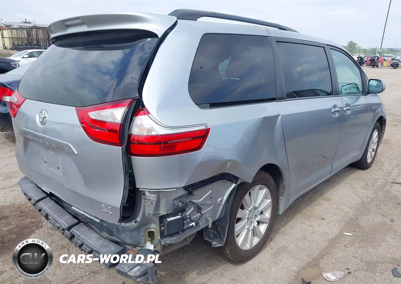 2016 Toyota Sienna Xle 7 Passenger VIN:5TDDK3DC7GS144895 - 4