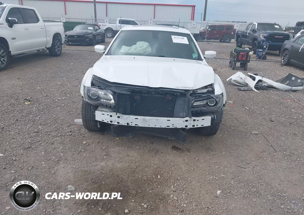 2017 Chrysler 300 Limited VIN:2C3CCAAG3HH661961 - 6