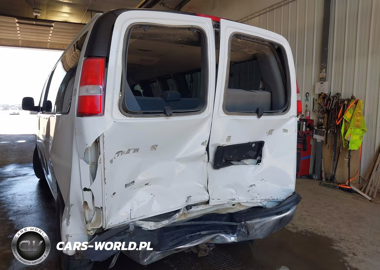 2017 Chevrolet Express 3500 Lt VIN:1GAZGPFG9H1275932 - 6