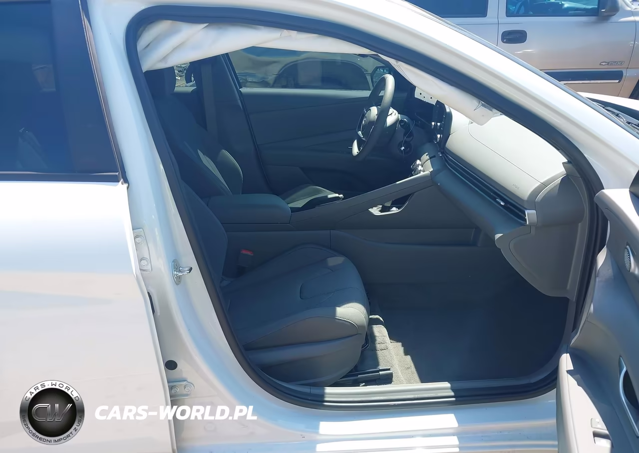 2024 Hyundai Elantra Se VIN:KMHLL4DG1RU831396 - 5
