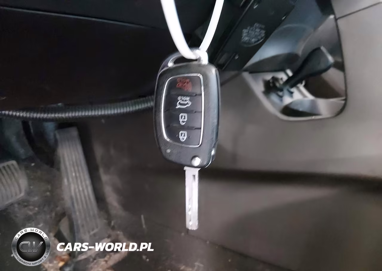 2018 Hyundai Santa Fe Se VIN:KM8SM4HF6JU259501 - 11