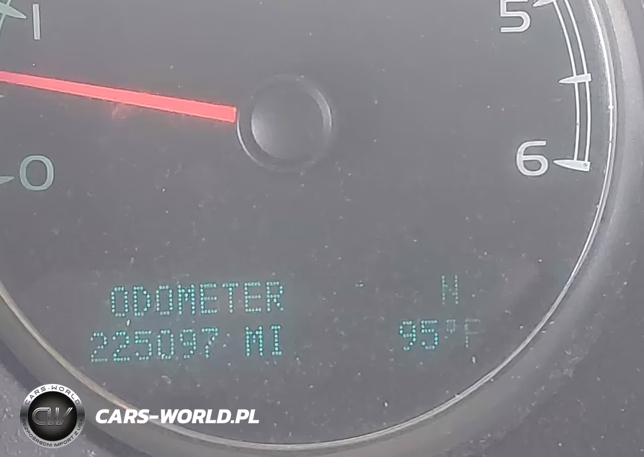 2011 Chevrolet Tahoe Ltz VIN:1GNSCCE06BR323081 - 15