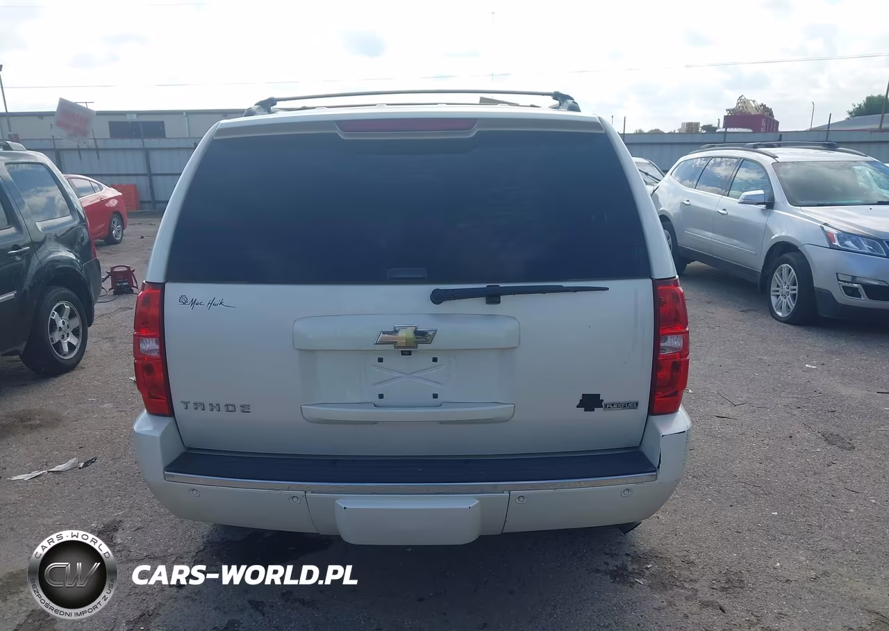 2011 Chevrolet Tahoe Ltz VIN:1GNSCCE06BR323081 - 16