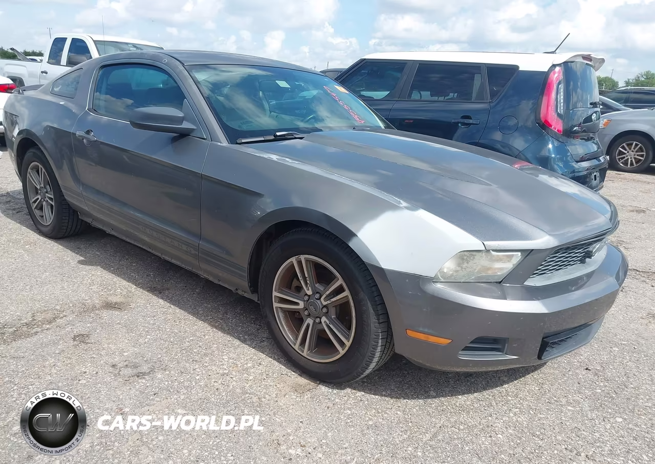 2011 Ford Mustang V6-V6 Premium – zdjęcie 1 z 16