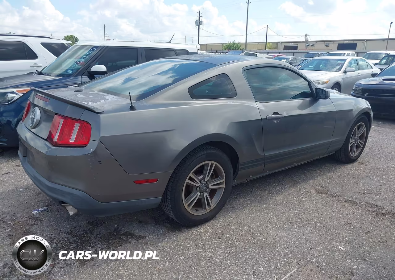 2011 Ford Mustang V6-V6 Premium VIN:1ZVBP8AM1B5111390 - 4