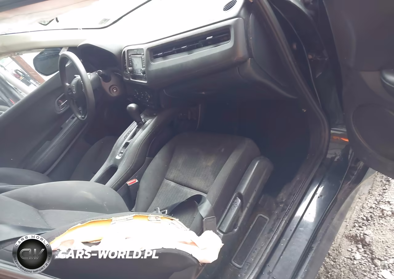 2018 Honda Hr-V Lx VIN:3CZRU6H31JM731252 - 5