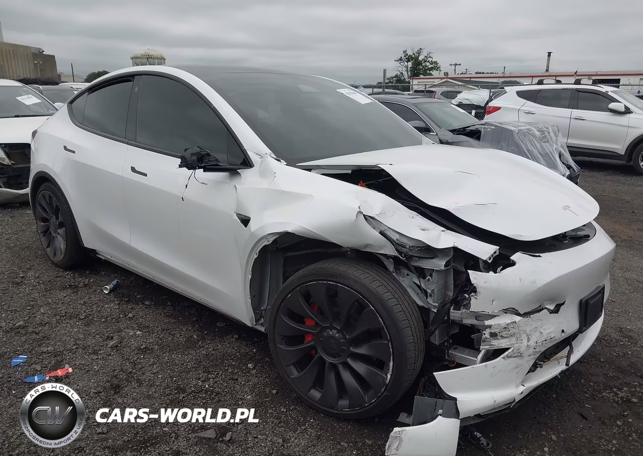 2022 Tesla Model Y Performance Dual Motor All-Wheel Drive – zdjęcie 1 z 15