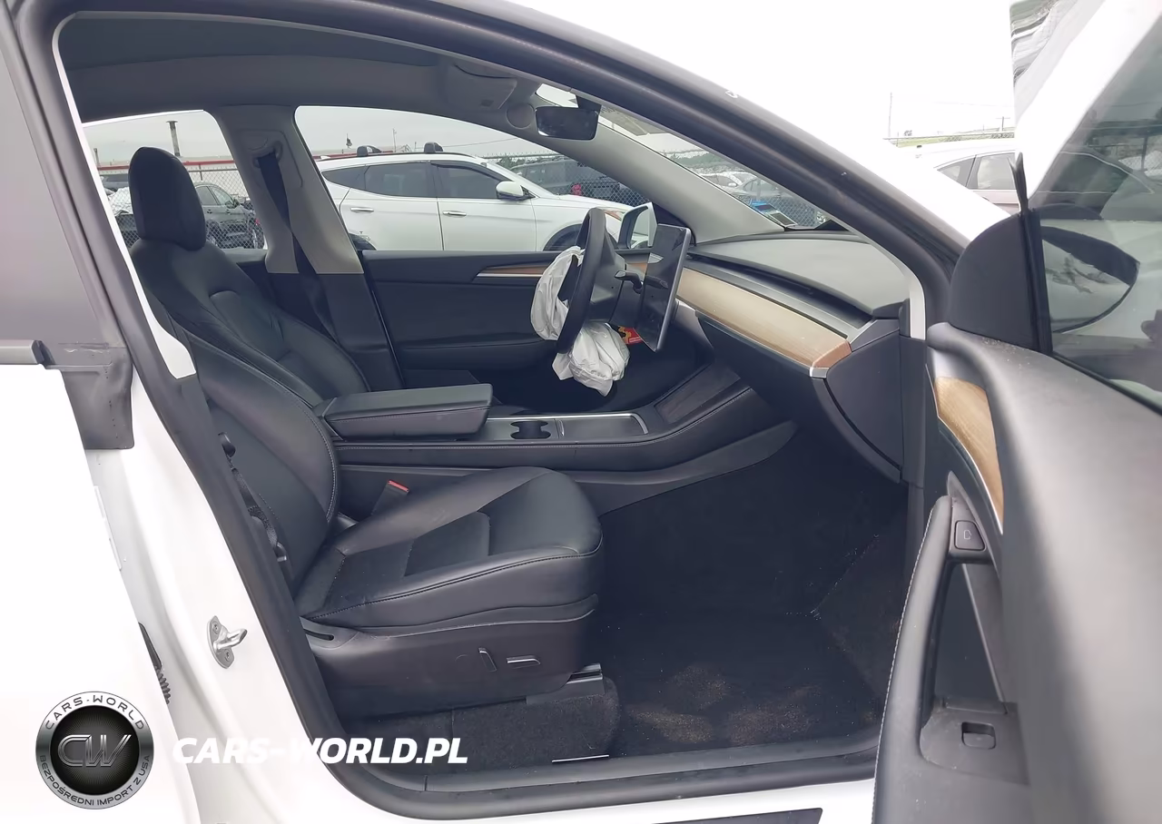 2022 Tesla Model Y Performance Dual Motor All-Wheel Drive VIN:7SAYGDEF1NF540956 - 5