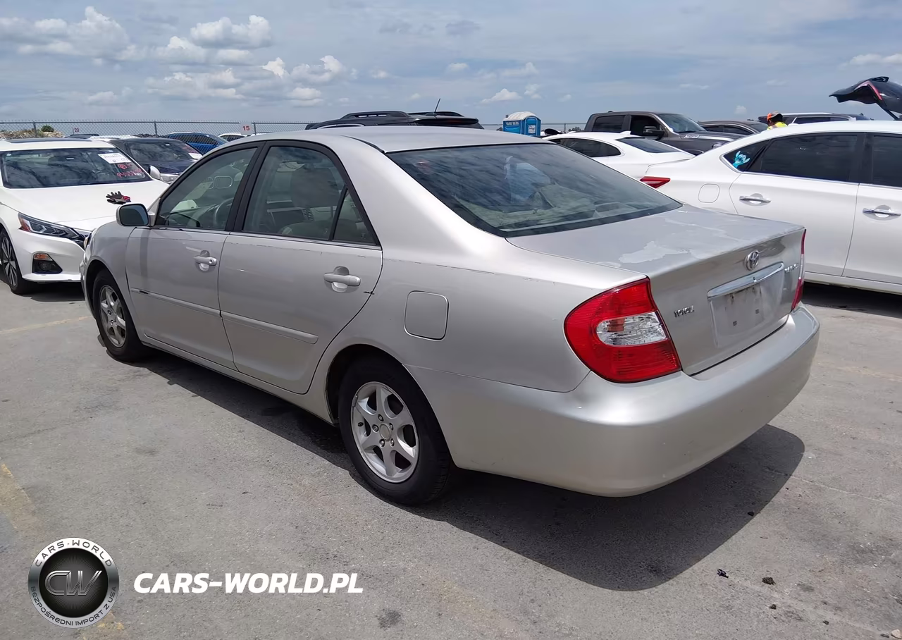 2002 Toyota Camry Le VIN:4T1BE30K62U019821 - 3