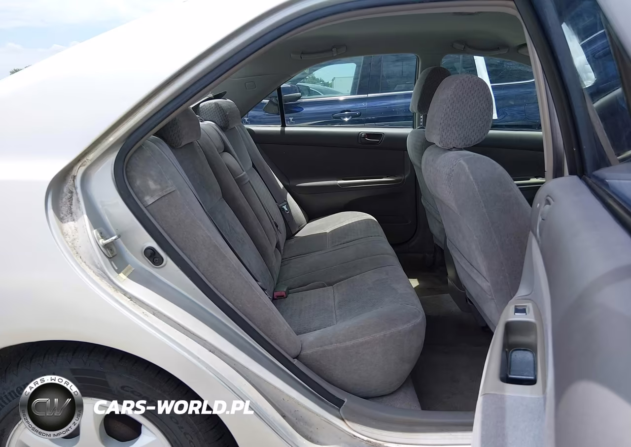 2002 Toyota Camry Le VIN:4T1BE30K62U019821 - 8