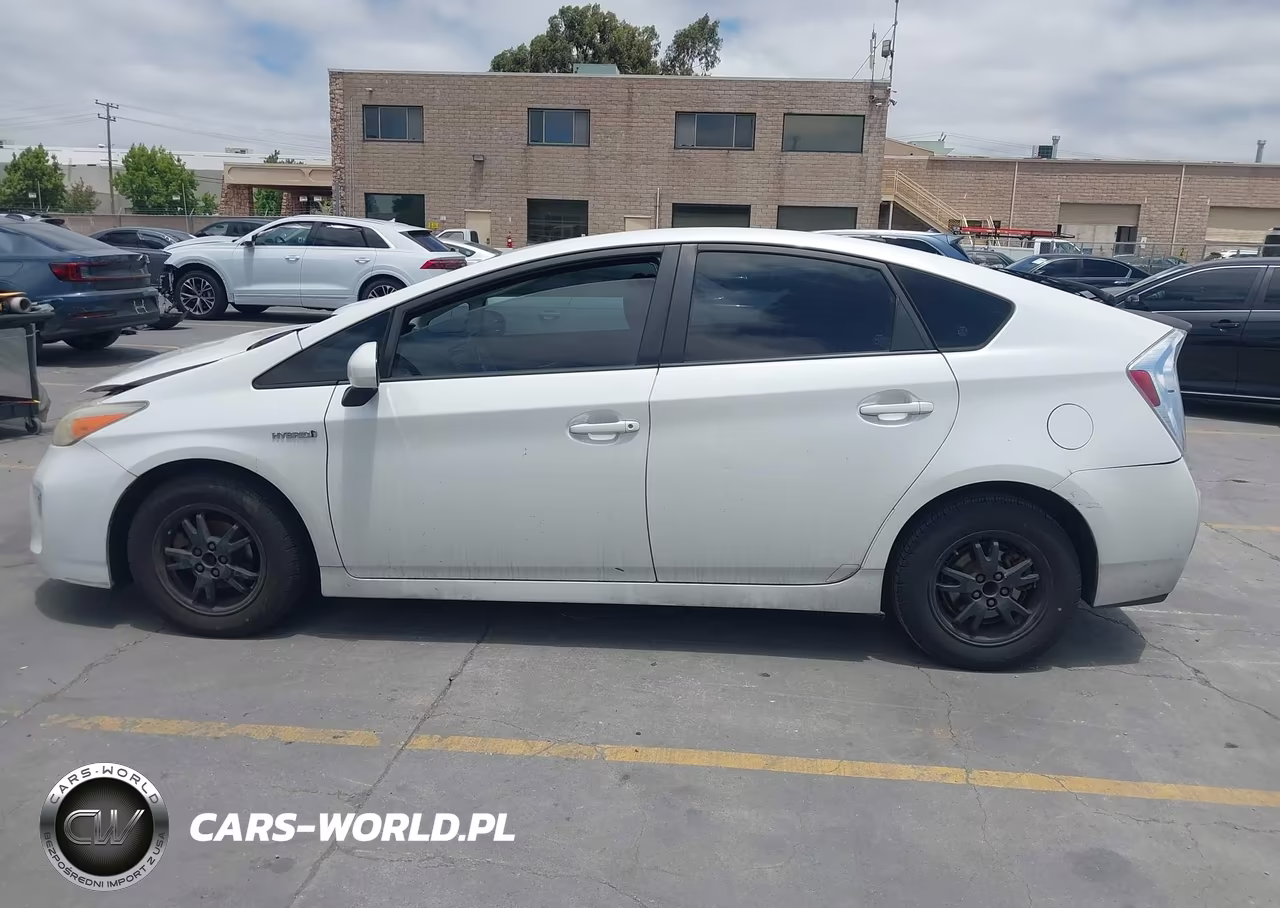 2012 Toyota Prius Four VIN:JTDKN3DU5C5492816 - 15