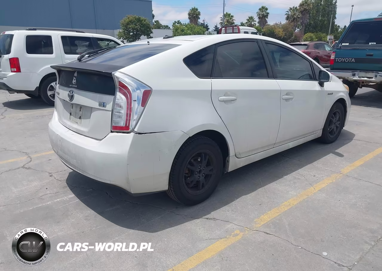 2012 Toyota Prius Four VIN:JTDKN3DU5C5492816 - 4