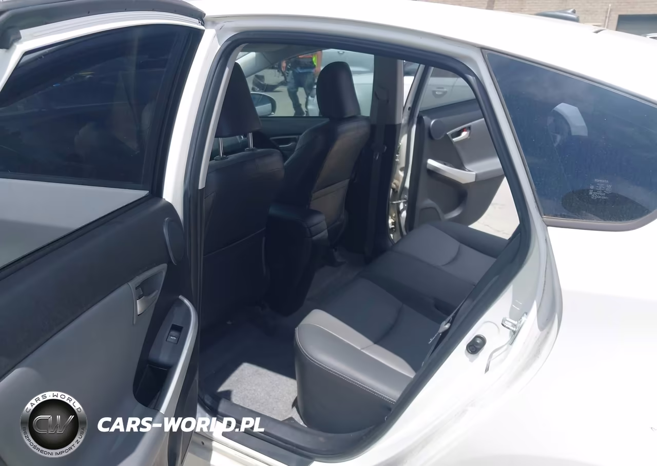 2012 Toyota Prius Four VIN:JTDKN3DU5C5492816 - 8