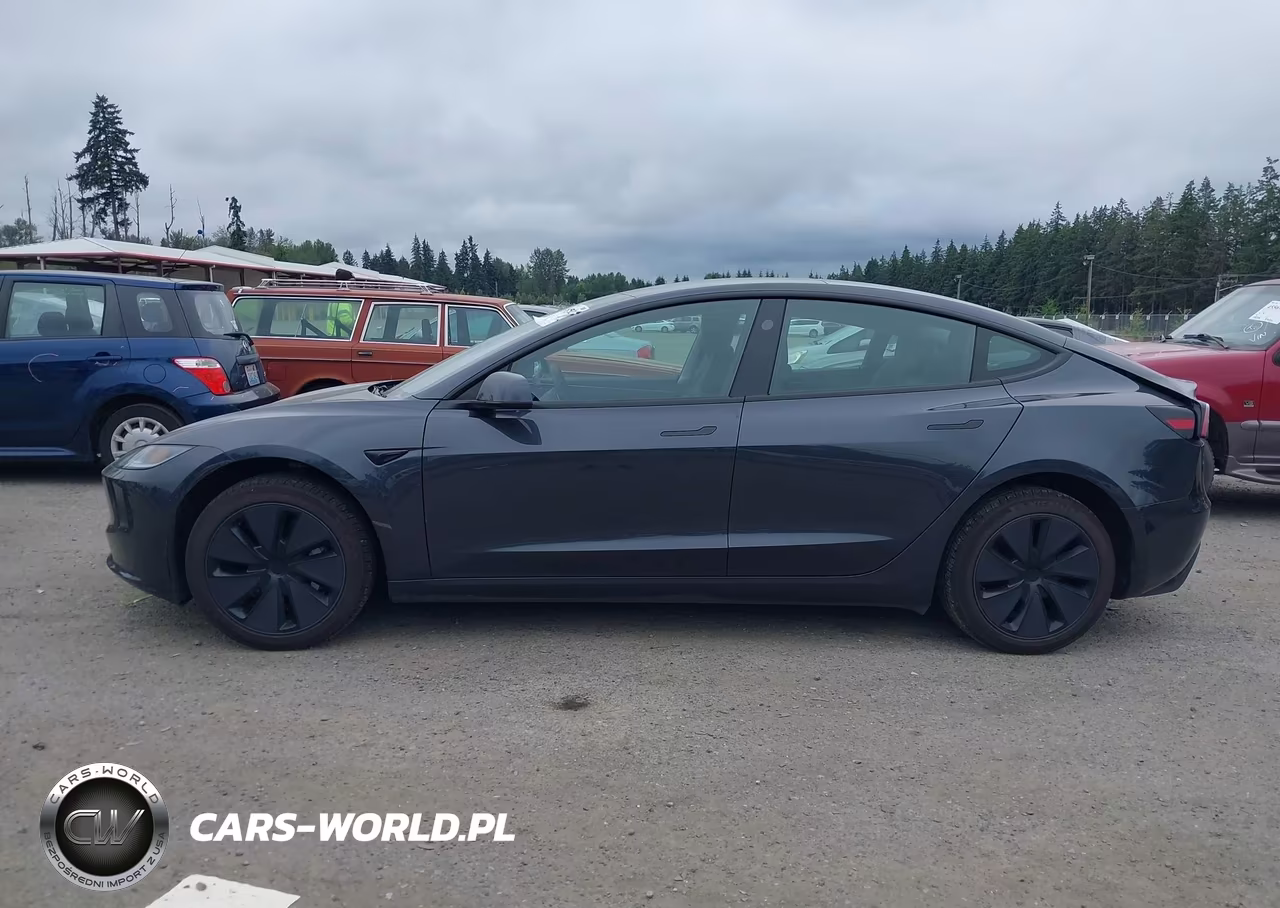 2025 Tesla Model 3 Long Range Rear-Wheel Drive-Standard Rear-Wheel Drive VIN:5YJ3E1EA4SF887211 - 14