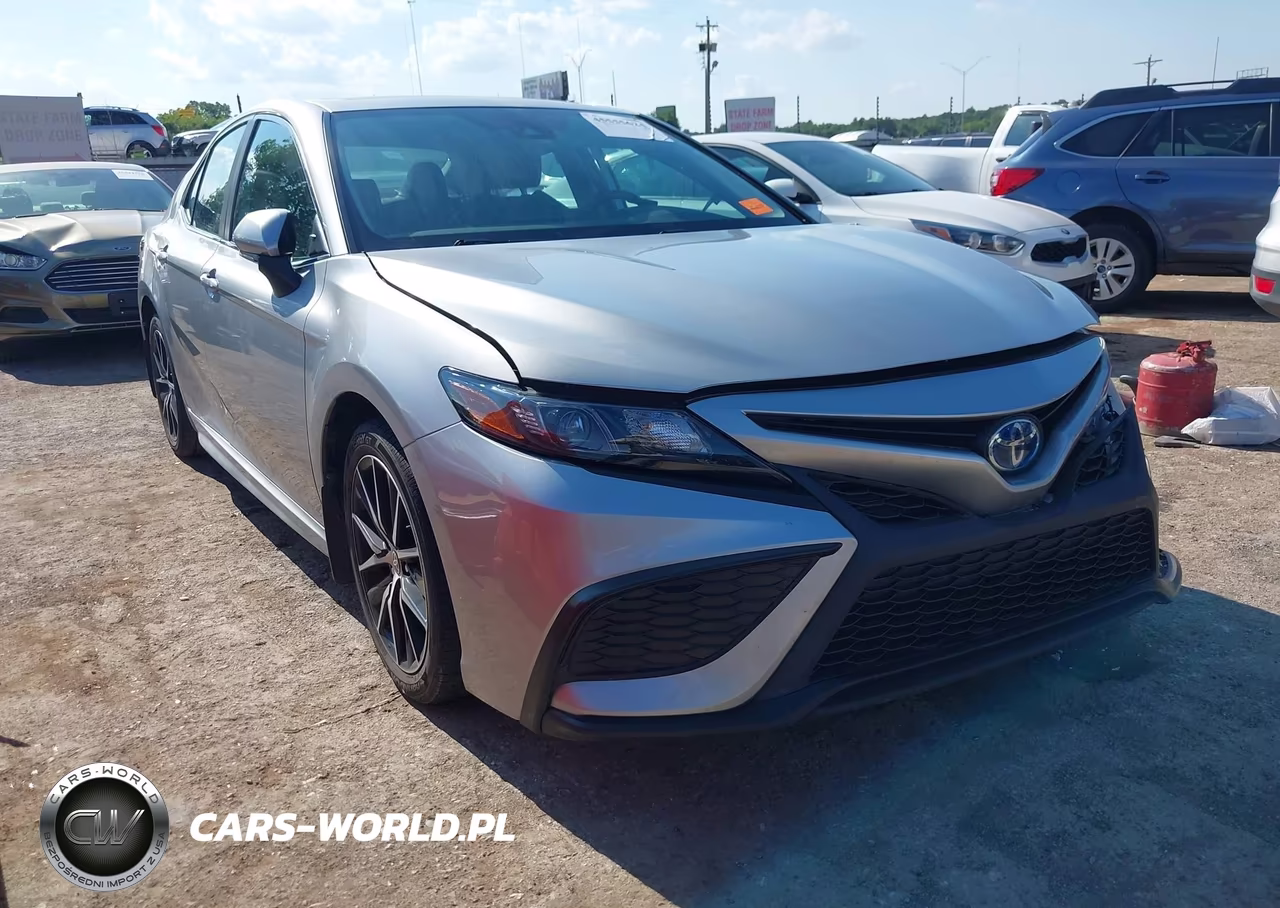 2024 Toyota Camry Hybrid Se