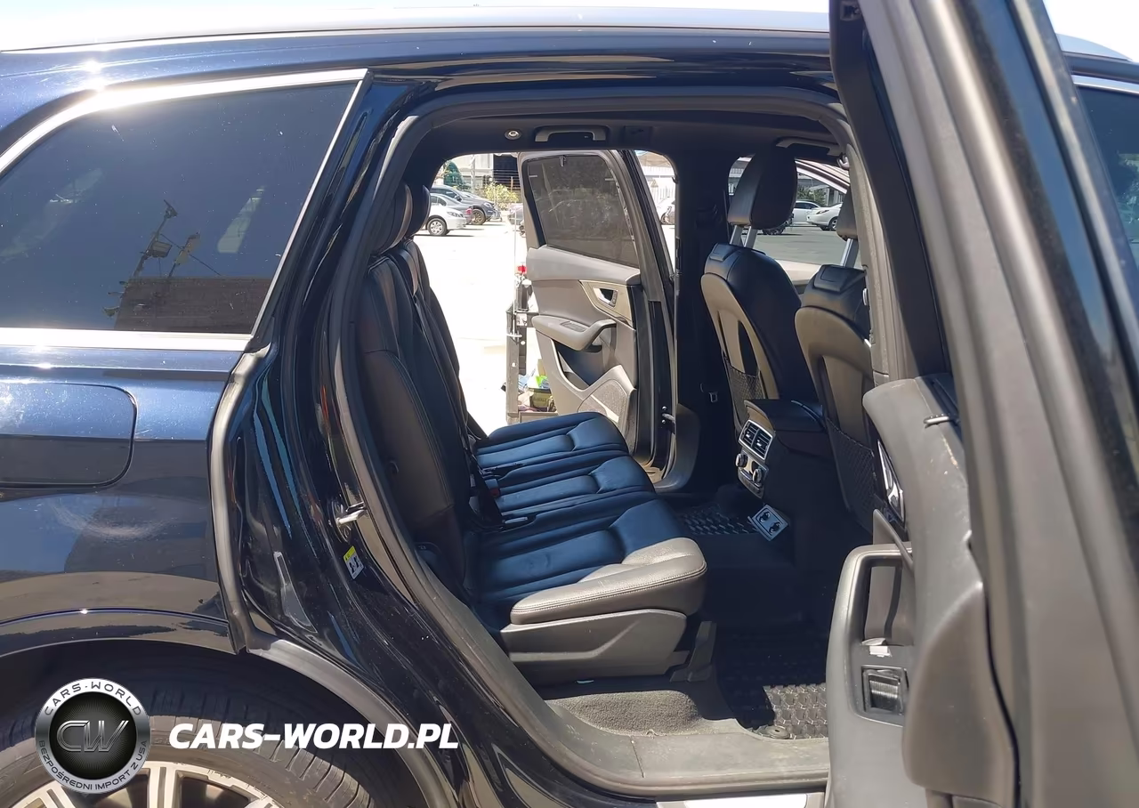 2017 Audi Q7 3.0T Premium VIN:WA1LAAF79HD019651 - 8