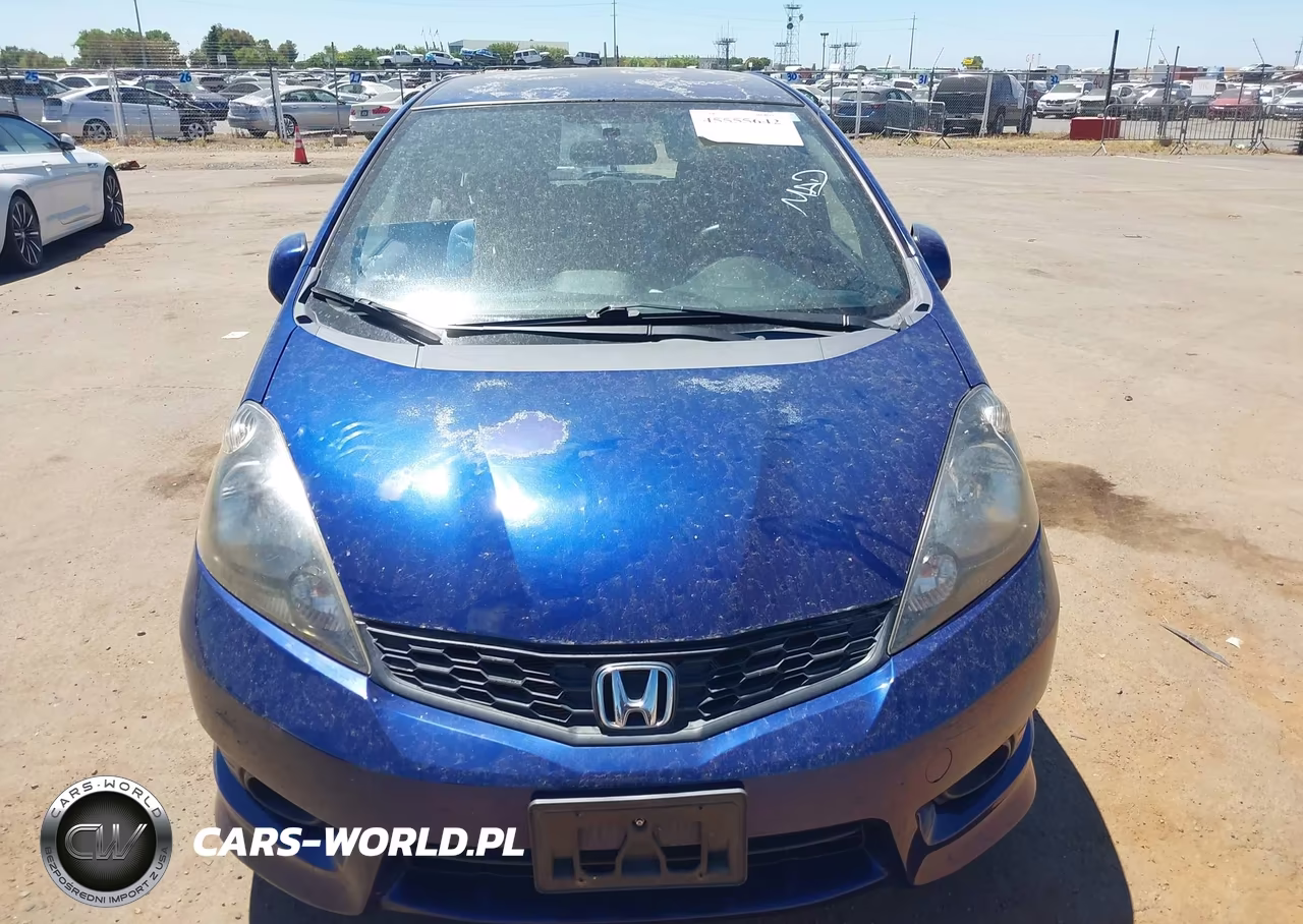 2012 Honda Fit Sport VIN:JHMGE8H58CC015636 - 12